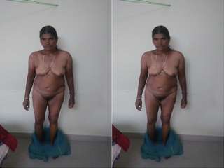 Today Exclusive-Desi Tamil Maid Showing Her Nude Body part 2