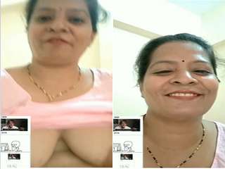 Today Exclusive-Sexy Bhabhi Showing Her Boobs and Pussy On Video Call part 2