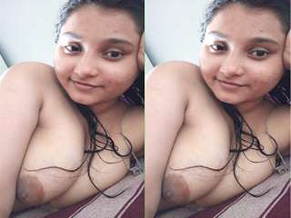 Today Exclusive- Horny Desi Girl Record Her Nude Selfie