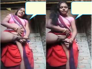 Today Exclusive-Sexy Desi Bhabhi Masturbating