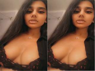 Today Exclusive- Sexy Tamil Nri Girl Teases  Her Lover