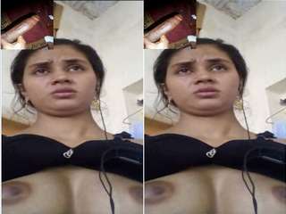 Today Exclusive – Sexy Paki Girl Showing Her Boobs and Pussy On Video Call Part 2