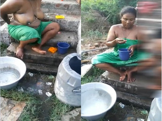 Today Exclusive- Tamil Wife Bathing Record by Hubby