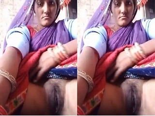 Today Exclusive-Desi Village Bhabhi Shows Pussy Part 2