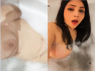 Today Exclusive- Hot Desi Models Bathing Romance and Fucking part 4