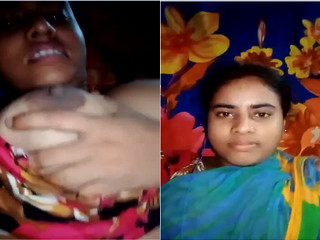 Today Exclusive-Desi Village Bhabhi Shows Her Boobs and Pussy