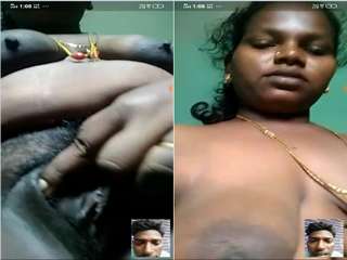 Exclusive- Desi Tamil Bhabhi Showing Her Boobs and Pussy to Lover