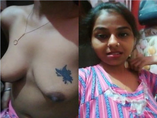 Desi Girl Shows Boobs and Pussy