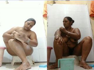 Horny Punjabi Bhabhi Shows Her Nude Body Part 1