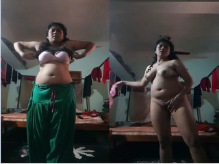 Desi Bhabhi Striping and Shows Nude body