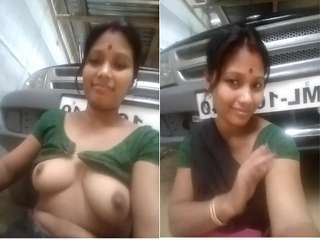 Today Exclusive- Horny Desi Bhabhi Showing Her Boobs and Wet Pussy
