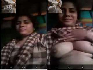 Today Exclusive-Desi Girl Showing Her Boobs To Lover