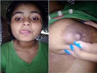 Today Exclusive- Horny Desi Girl Showing her Boobs And Wet Pussy
