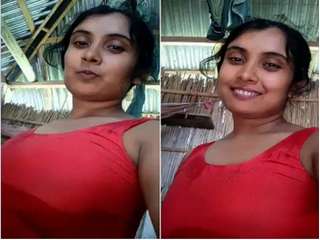 Today Exclusive- CUte Desi Girl Record Her Nude Selfie Part 1